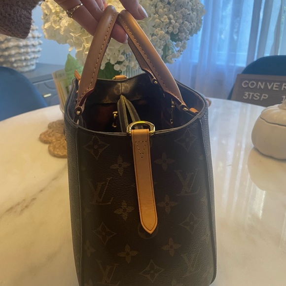 Louis Vuitton Monogram Montaigne BB - Picture 10 of 15